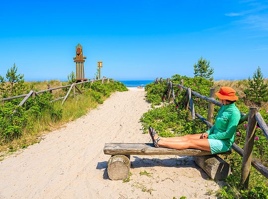 Wejście na plażę w okolicach Lubiatowa